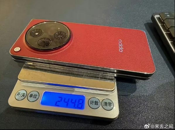 Les Dimensions et le Poids de l'Oppo Find N3 Révélés en Images en Direct