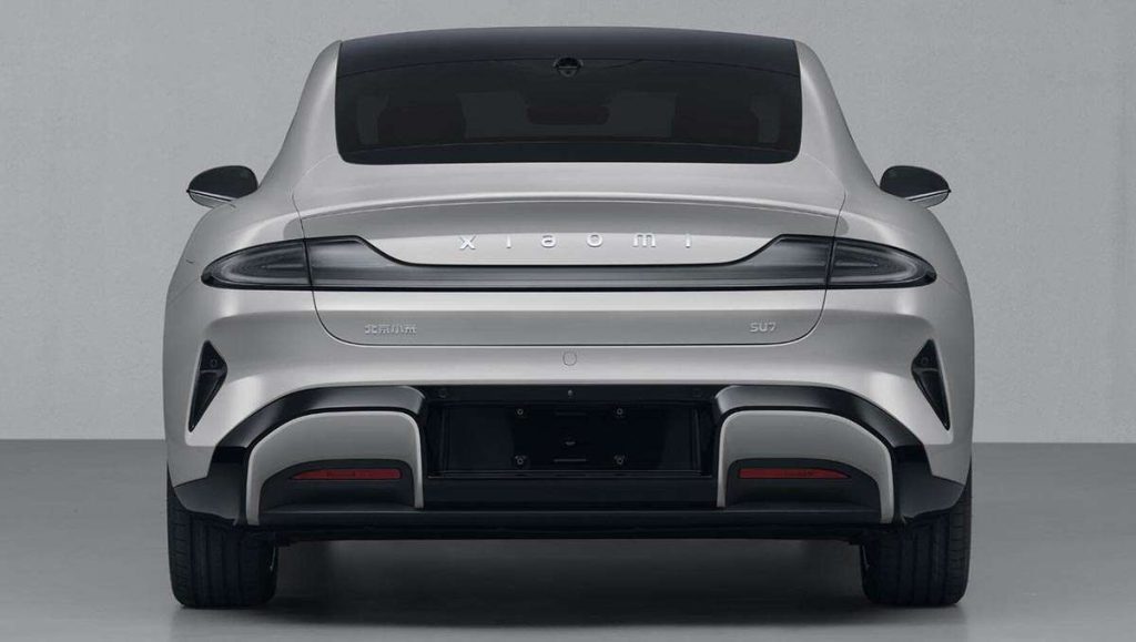 Les Révélations Inédites sur la Xiaomi SU7 : Livraisons Prévues Début 2024