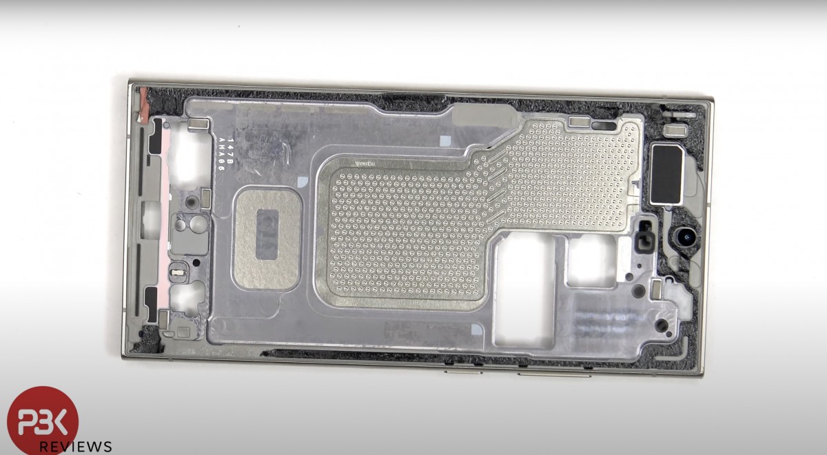 Démontage du Samsung Galaxy S24 Ultra : Innovations Internes Révélées