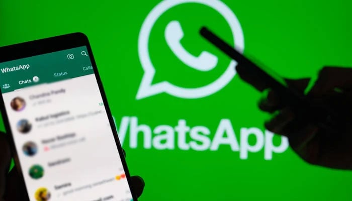 WhatsApp intègre la réaction par double tap